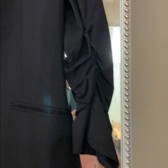 H&M Blazer - Picture 2 of 3